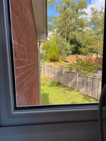 Room in a Shared House, Spindlewood Close, SO16 - Photo 4