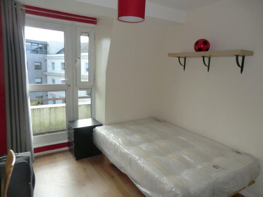 3 bedroom flat share to rent - Photo 1