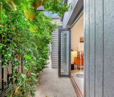 3 Harvey Street, Brunswick VIC 3056 - House For Rent | Domain - Photo 4