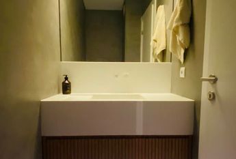 APARTAMENTO T2 REMODELADO - QUINTA BELOURA COM TERRAÇO E PISCINA