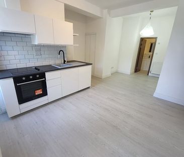 2 Bed Flat, The Avenue, SO17 - Photo 4