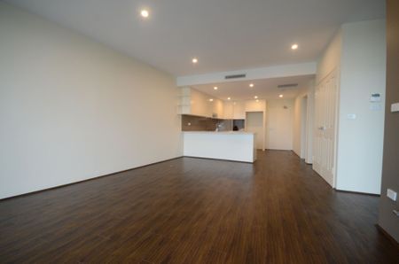 2 Bedroom Apartment with Ducted A&sol;C - Photo 3