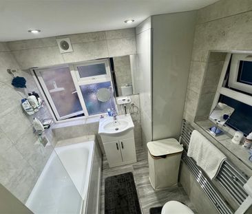 Sandringham Road, Watford - Photo 6