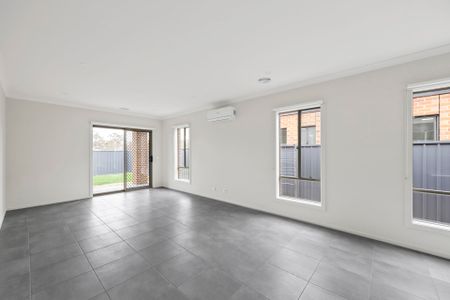 7 Cobrunga Road, Weir Views. - Photo 3