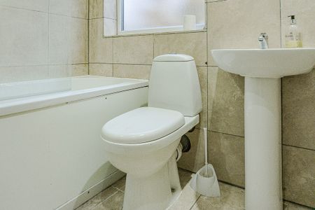 Room in a Shared Flat, London, SW9 - Photo 2