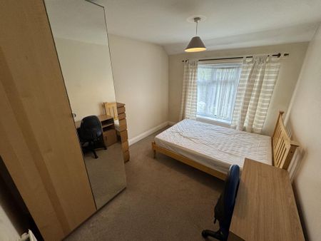 4 bedroom terraced house to rent - Photo 4