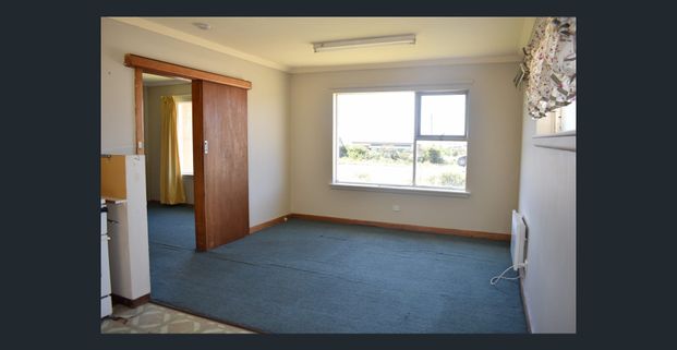 Sunny Seaside Flat - Photo 1