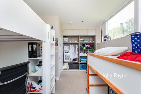 Pinnell Road, London, SE9 - Photo 4