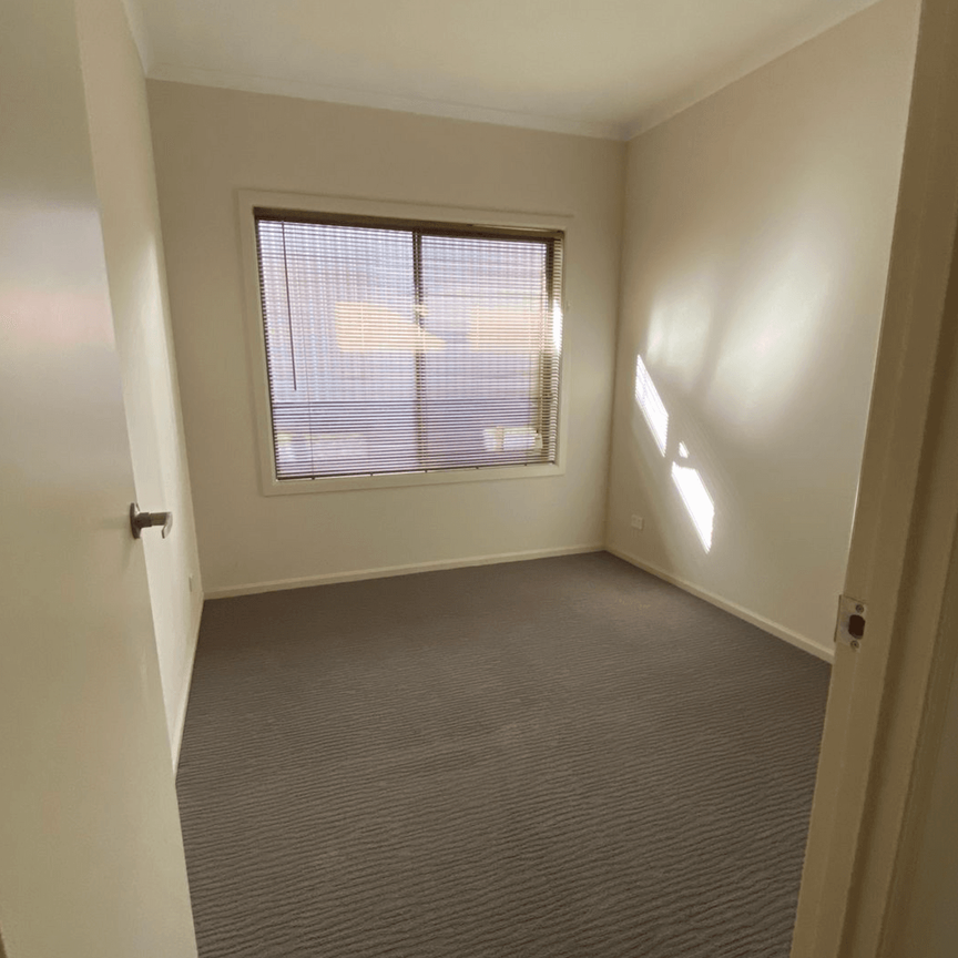 Bright & Spacious 3-Bedroom Home in Peaceful Ridgehaven - Photo 1