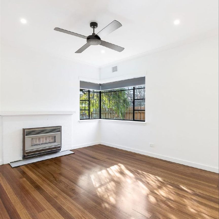 1/60 Mcilwrick Street, Windsor, Vic 3181 - Photo 1