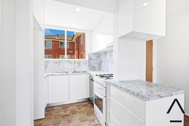 Fully renovated 2 bedroom in the heart of Mosman - Photo 1