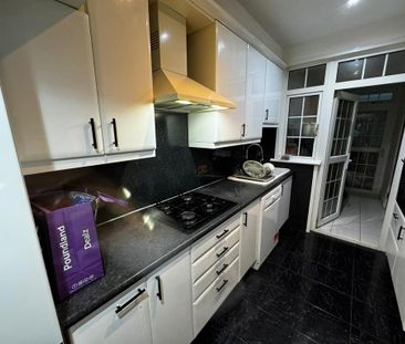 4 bedroom house share to rent - Photo 3
