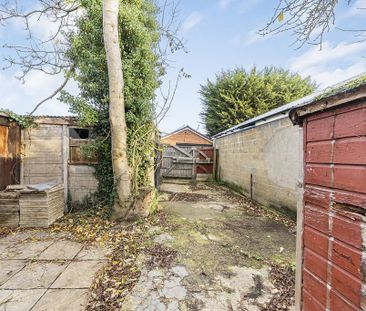 5 bedroom semi-detached house to rent - Photo 6