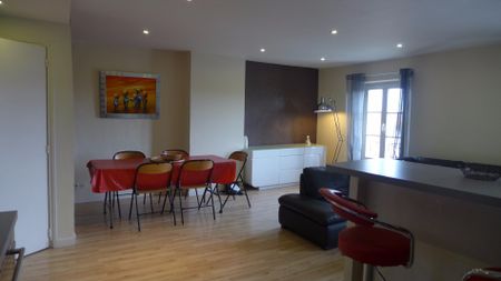 HYERES CENTRE - T3 MEUBLE de 74.04 m² - Photo 5