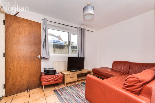 5 bedroom semi-detached house to rent - Photo 1