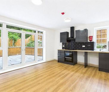 House share to rent - Photo 2