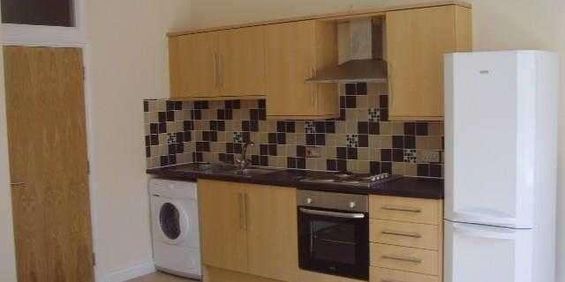 The Broadway, Southampton, SO17 - Photo 3