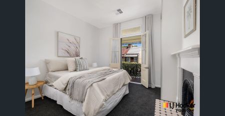 Fresh Interiors & Urban Convenience in Prime Newtown Location - Photo 3