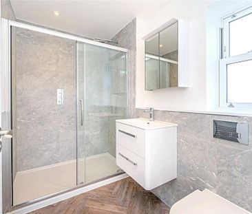 4 bedroom semi-detached house to rent - Photo 6