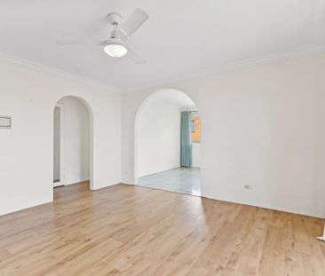 Conveniently located unit with low ongoing cost of living. - Photo 1