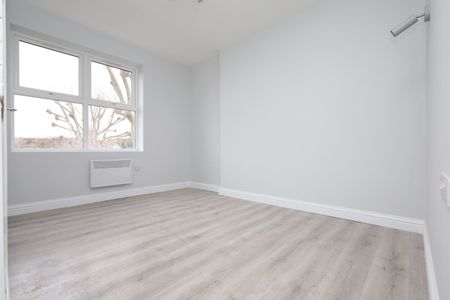 Studio Flat, St Julian's Farm Rd, SE27 - Photo 5