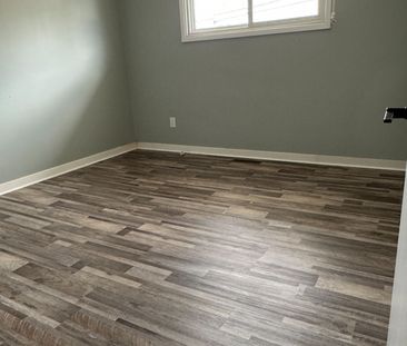 For Lease - 287 Santone Avenue Avenue Unit# Main Floor, Welland, On... - Photo 6