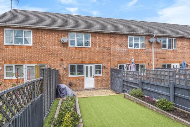 2 bedroom terraced house to rent - Photo 1