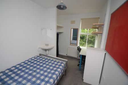 Clifton Avenue, Fallowfield, Manchester, M14 - Photo 2