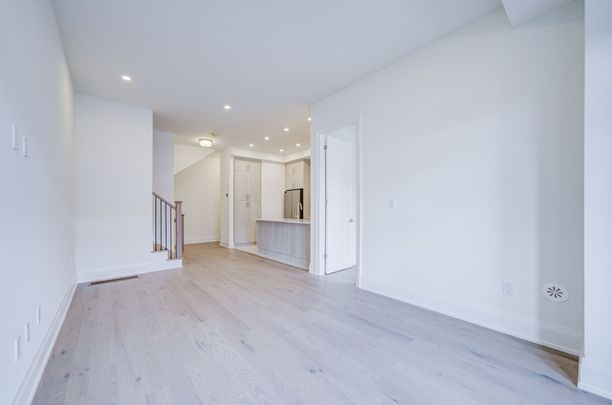 For Lease - 3298 Azam Way, Oakville, Ontario - Photo 1