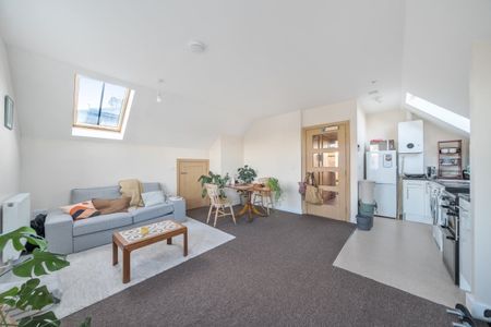 1 bedroom flat to rent - Photo 2