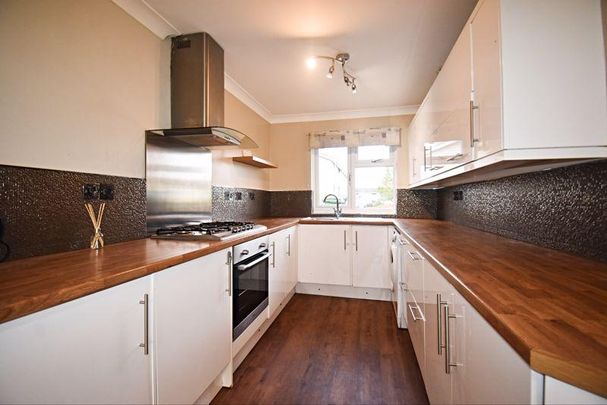 3 bedroom terraced house to rent - Photo 1