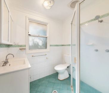 Secluded Two Bedroom Villa with Private Courtyard - Photo 2