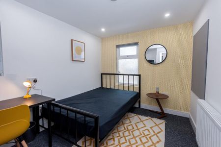 4 bedroom terraced house to rent - Photo 4