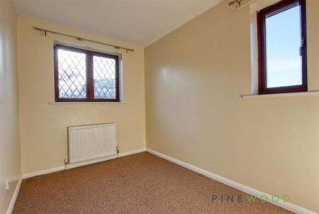2 bedroom semi-detached bungalow to rent - Photo 3
