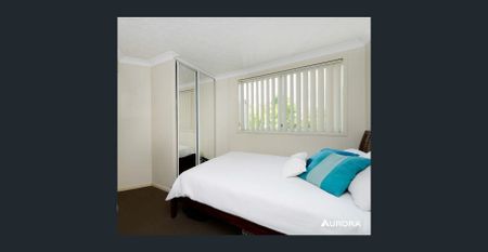 Stylish City Fringe Apartment with Stunning Views - Photo 5