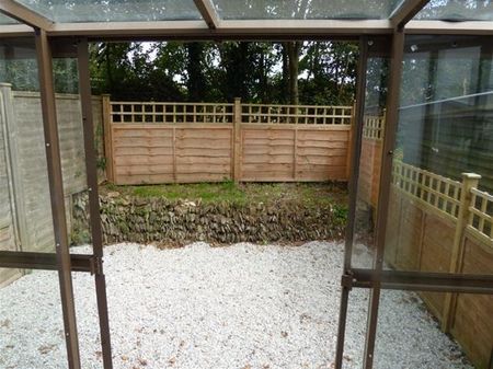 1 bedroom terraced house to rent - Photo 5