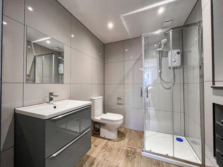 2 bedroom flat to rent - Photo 5