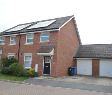 3 bedroom semi-detached house to rent - Photo 1