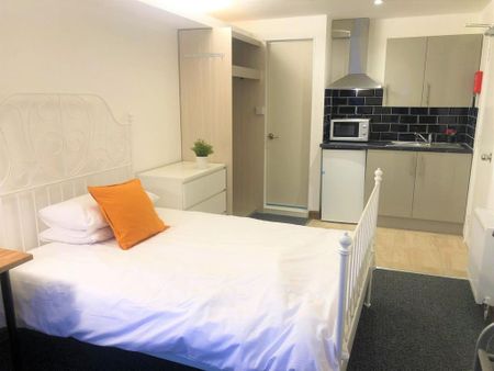 Studio to rent - Photo 5