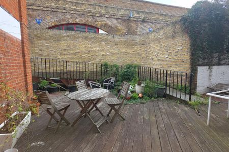 3 bedroom flat to rent - Photo 3