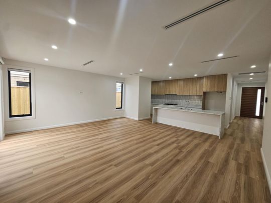 Stunning Family Home - Photo 1