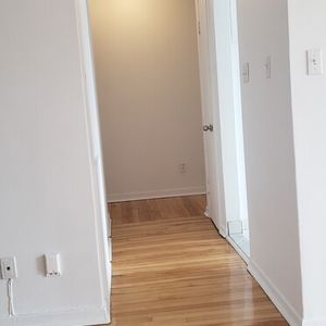 5 ½ Chauffage Et Eau Chaude Inclus - Photo 2