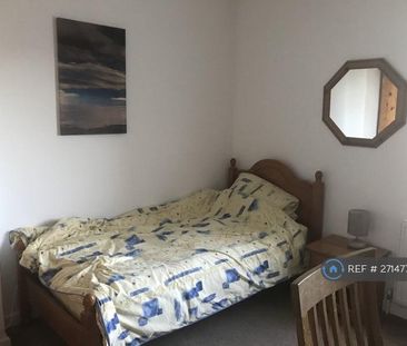 1 bedroom in a house share to rent - Photo 6