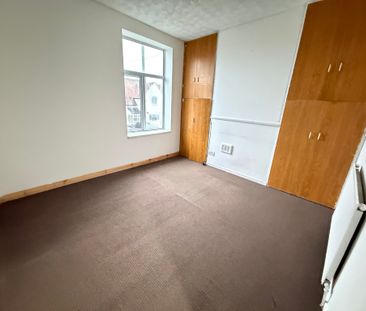 Hall Park Street, Bilston, Wolverhampton - Photo 2