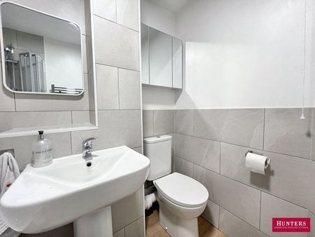 2 bedroom apartment to rent - Photo 3