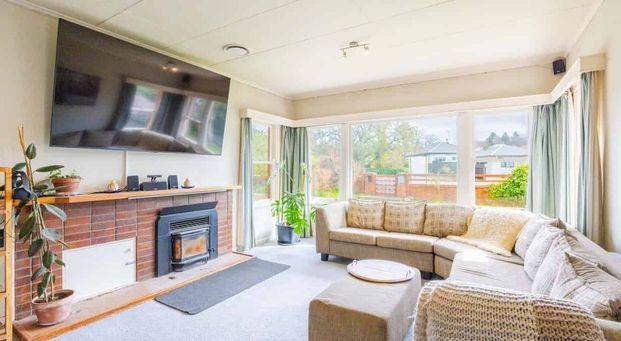 3 Bedroom in Waipukurau - Photo 1