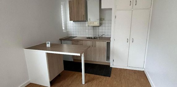 Location Appartement 1 pièce 22m² BORDEAUX 33800 - Photo 2