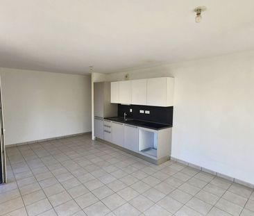 Location Appartement 3 pièces 72m² - Photo 4