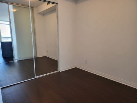 For Lease - 59 Annie Craig Drive Unit# 403, Toronto, Ontario - Photo 5