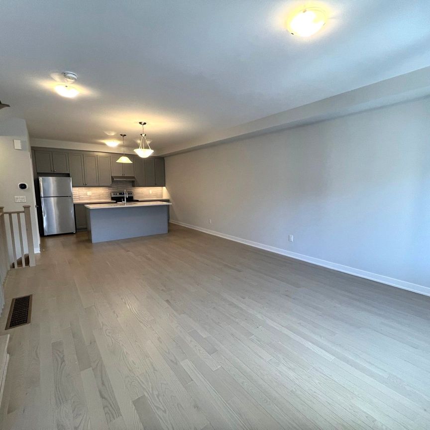 For Lease - 9 John Canning Way, Markham, Ontario - Photo 1